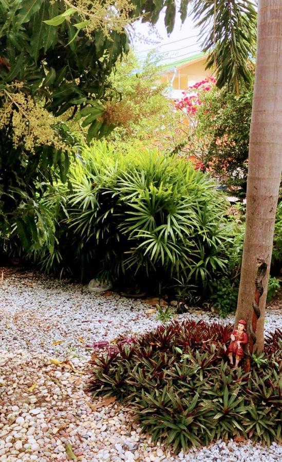 Daisy'S 2 Bedroom Family Home For Up To 5 Guests With Garden & Bbq Koh Samet Ngoại thất bức ảnh