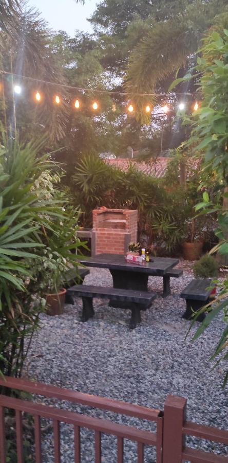 Daisy'S 2 Bedroom Family Home For Up To 5 Guests With Garden & Bbq Koh Samet Ngoại thất bức ảnh