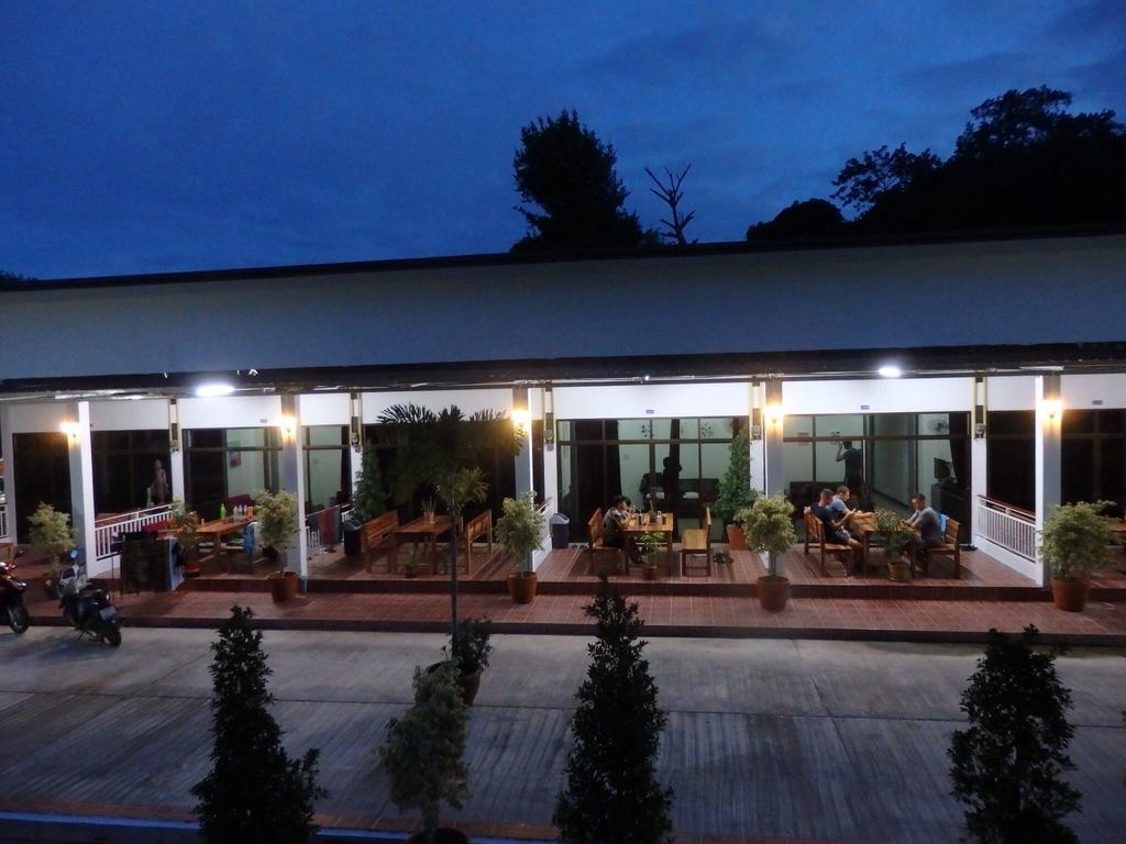 Daisy'S 2 Bedroom Family Home For Up To 5 Guests With Garden & Bbq Koh Samet Ngoại thất bức ảnh